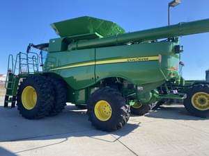 2021 John Deere S780 Image