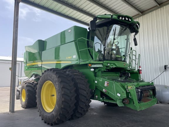 Main image John Deere S780