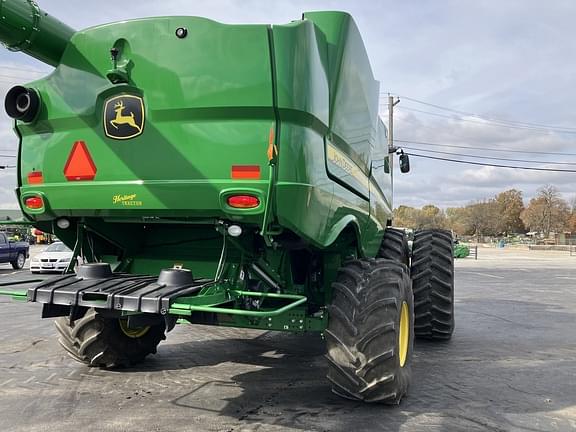 Image of John Deere S780 equipment image 4