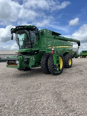 2021 John Deere S780 Image