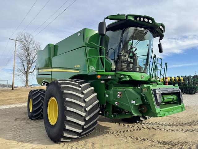 Image of John Deere S780 equipment image 3