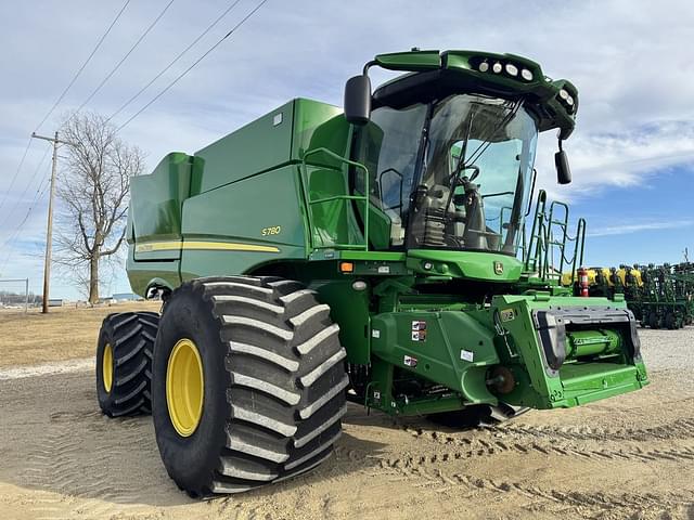 Image of John Deere S780 equipment image 3