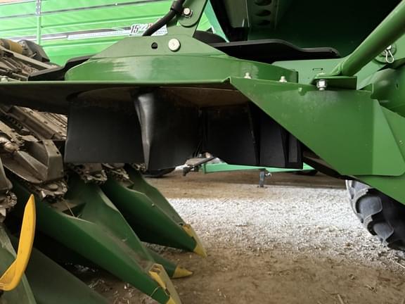 Image of John Deere S780 equipment image 4