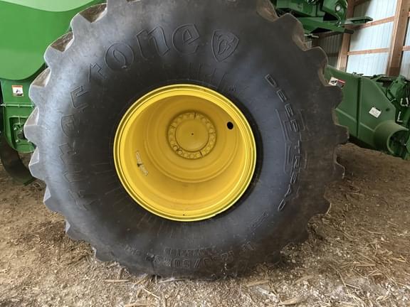 Image of John Deere S780 equipment image 2