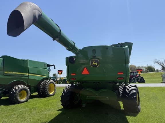 Image of John Deere S780 equipment image 3
