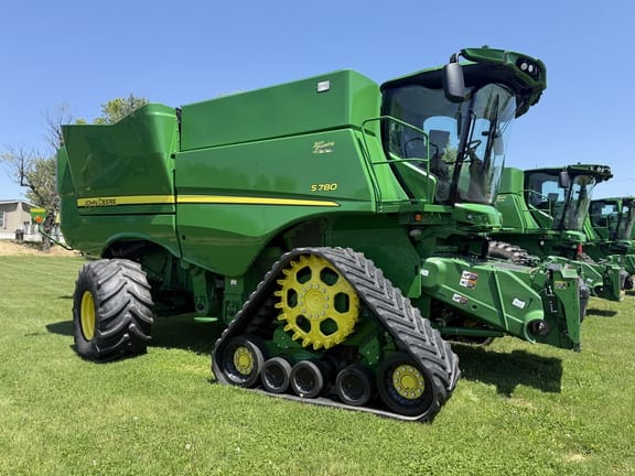 2021 John Deere S780 Equipment Image0
