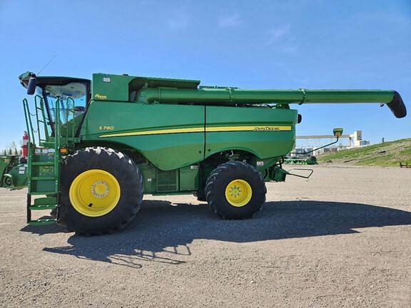 Image of John Deere S780 equipment image 1