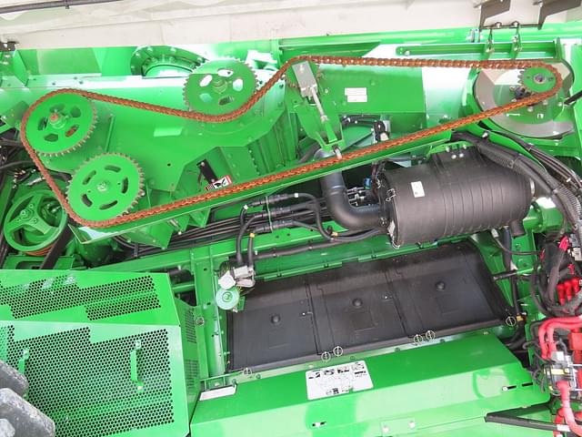 Image of John Deere S780 equipment image 4