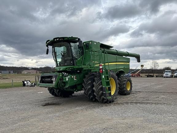 Image of John Deere S780 equipment image 1