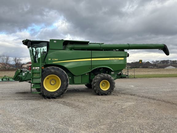 Image of John Deere S780 equipment image 1