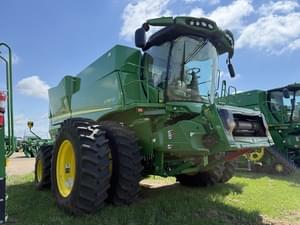 2021 John Deere S780 Image