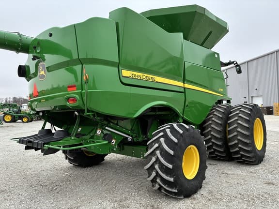Image of John Deere S780 equipment image 4