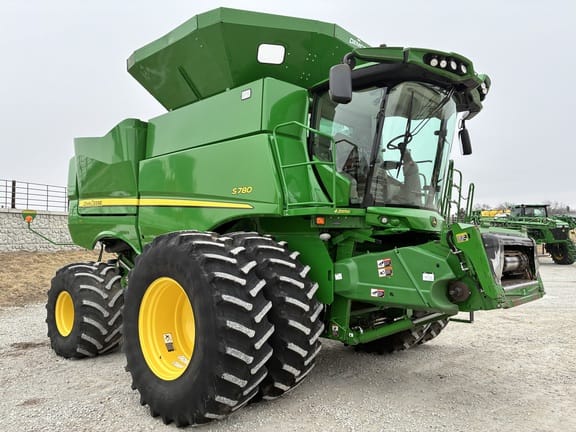 2021 John Deere S780 Equipment Image0