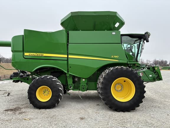 Image of John Deere S780 equipment image 3