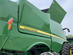 Main image John Deere S780 19