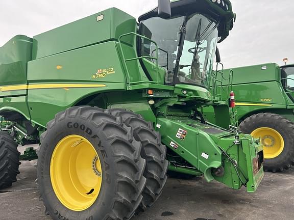 Image of John Deere S780 equipment image 1