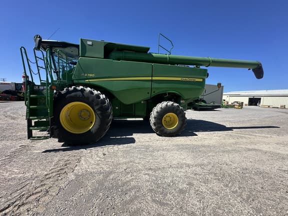Image of John Deere S780 equipment image 1
