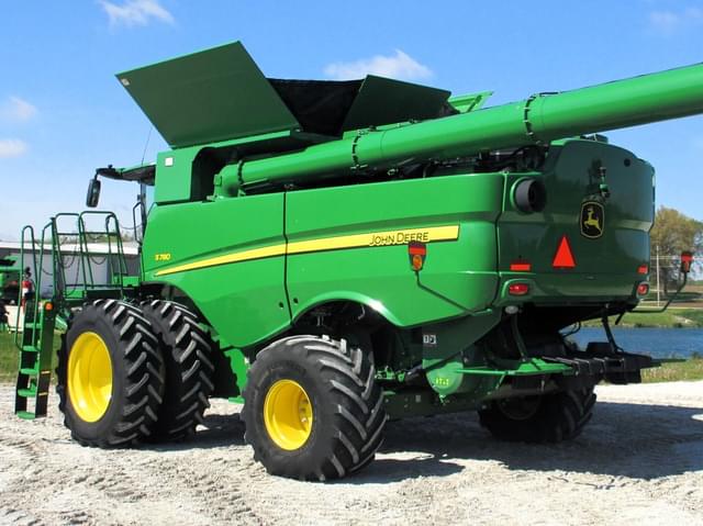 Image of John Deere S780 equipment image 3