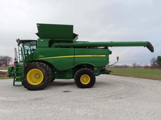 Image of John Deere S780 equipment image 2