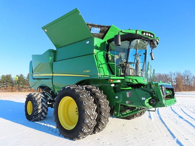 Image of John Deere S780 equipment image 1