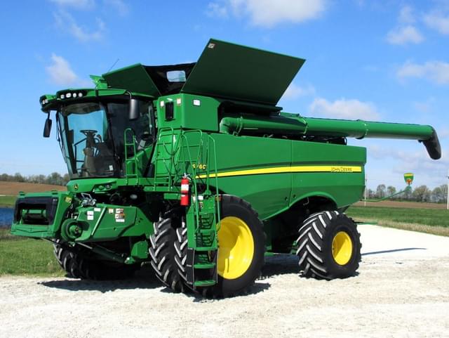 Image of John Deere S780 equipment image 1