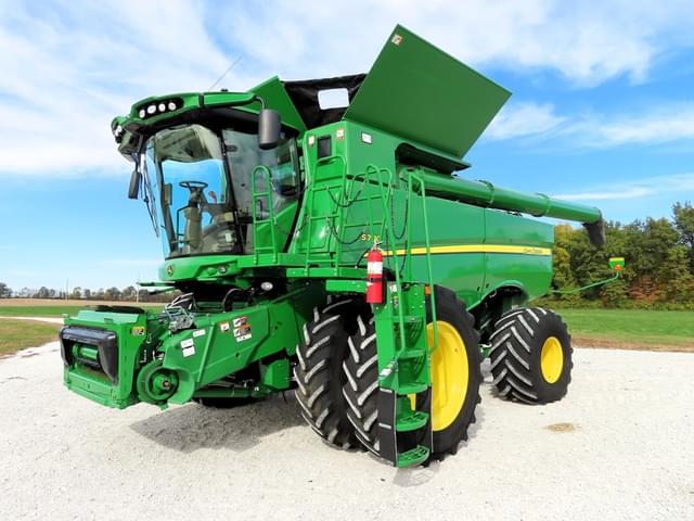 Image of John Deere S780 equipment image 2
