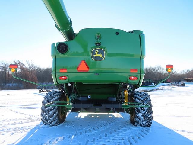 Image of John Deere S780 equipment image 3