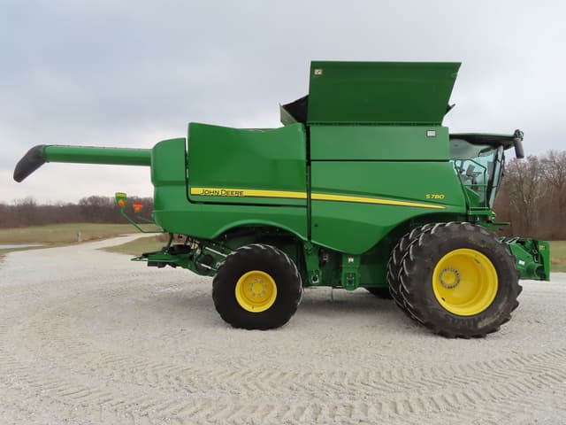 Image of John Deere S780 equipment image 4