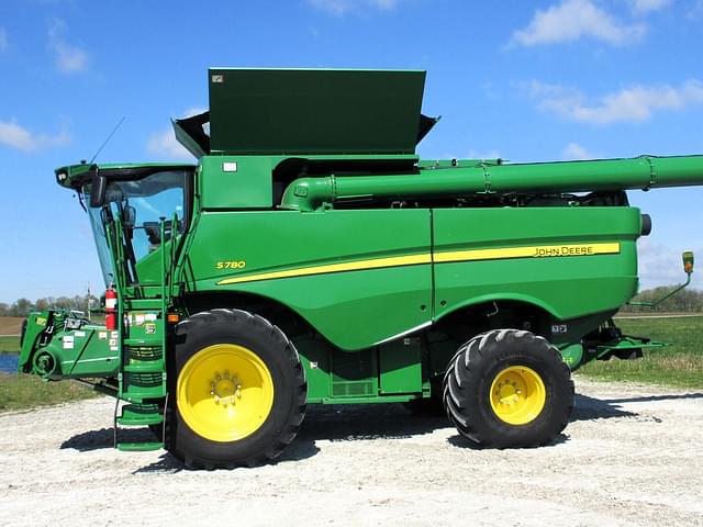 Image of John Deere S780 equipment image 2