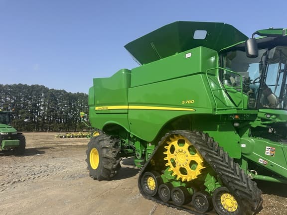 Image of John Deere S780 Primary image