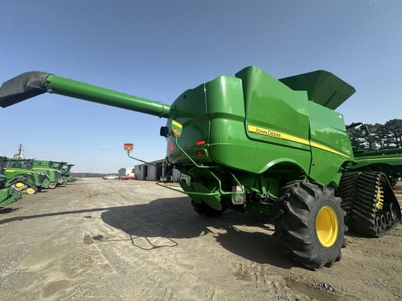 Image of John Deere S780 equipment image 2