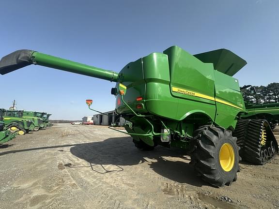 Image of John Deere S780 equipment image 4