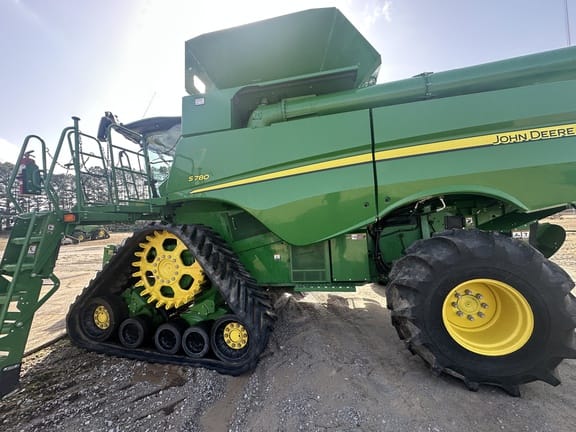 2021 John Deere S780 Equipment Image0