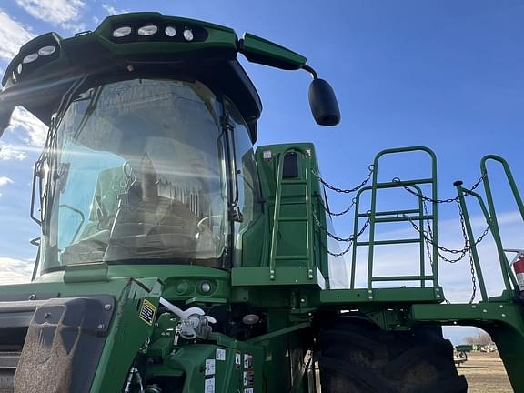 Image of John Deere S780 equipment image 2