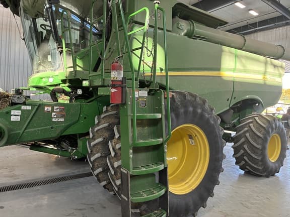 Image of John Deere S780 equipment image 3