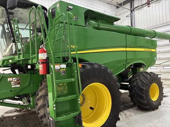 Image of John Deere S780 equipment image 3