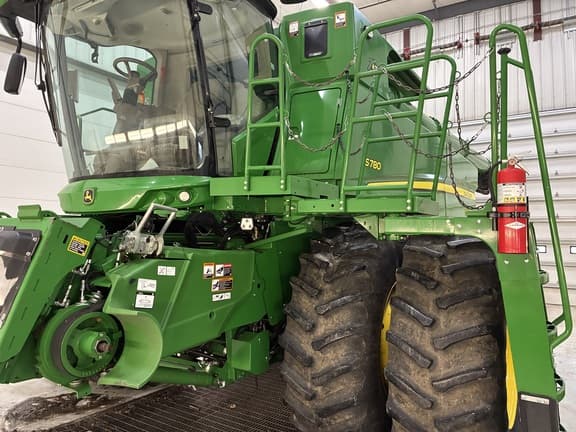 Image of John Deere S780 equipment image 2