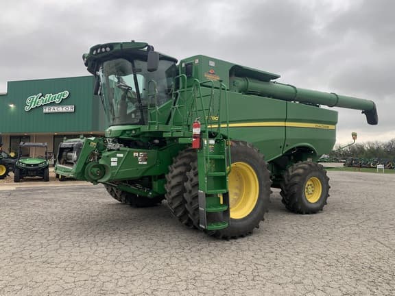 Image of John Deere S780 equipment image 1