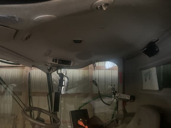 Image of John Deere S780 equipment image 2