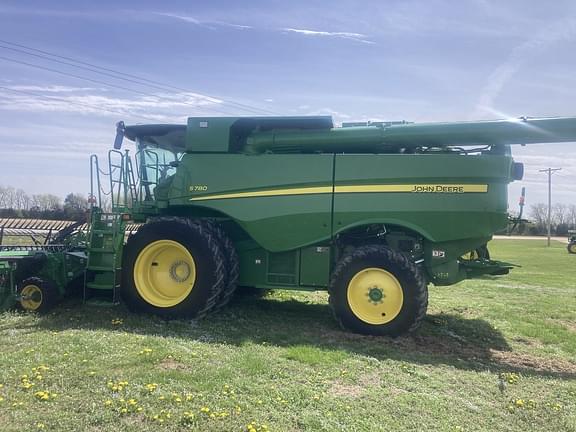 Image of John Deere S780 equipment image 3