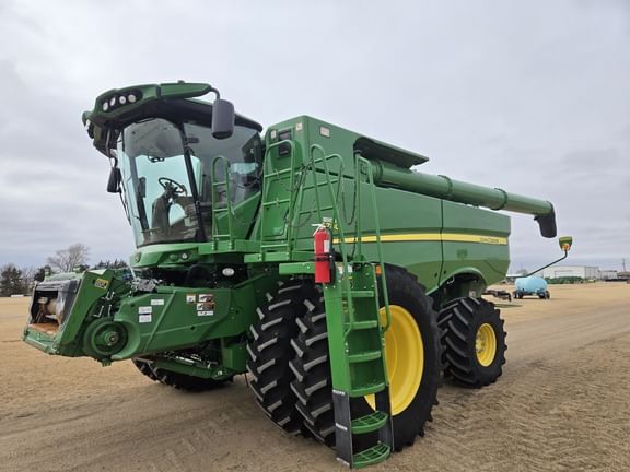 2021 John Deere S780 Equipment Image0
