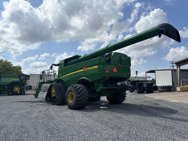 Image of John Deere S780 equipment image 2
