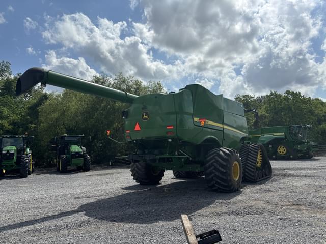 Image of John Deere S780 equipment image 4