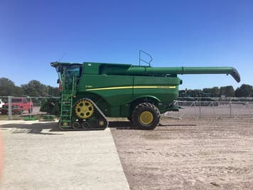 Main image John Deere S780