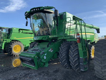 Main image John Deere S780