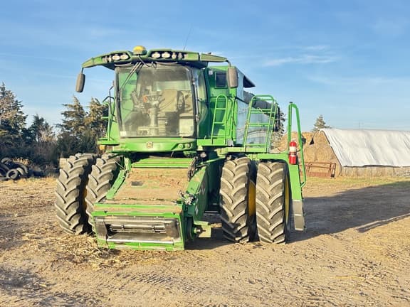 Image of John Deere S780 equipment image 1