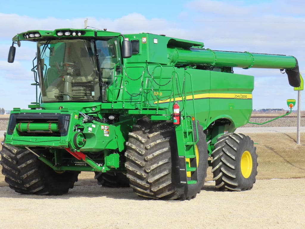 Image of John Deere S780 Primary image