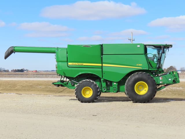 Image of John Deere S780 equipment image 3
