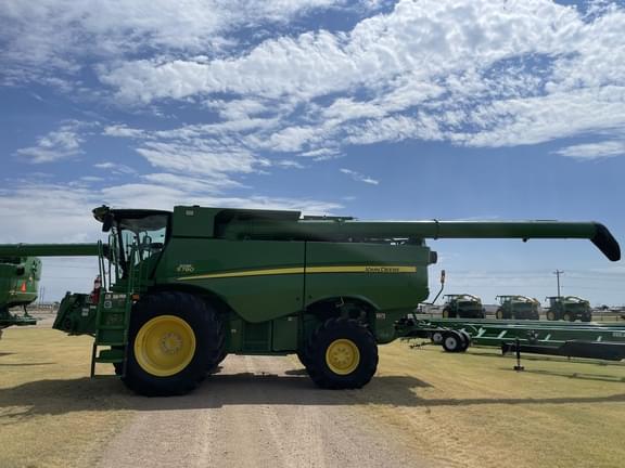 Image of John Deere S780 equipment image 2