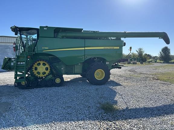 Image of John Deere S780 equipment image 1